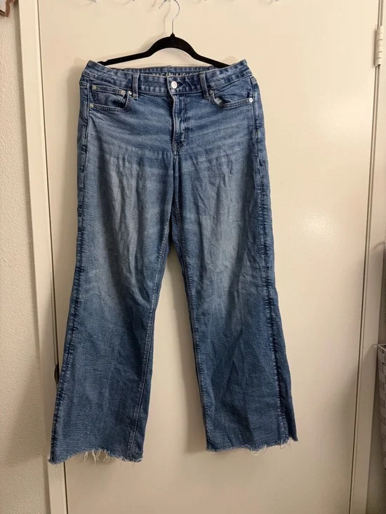 American Eagle Outfitters Wide-Leg Denim Jeans in Blue Wash - Picture 2 of 4